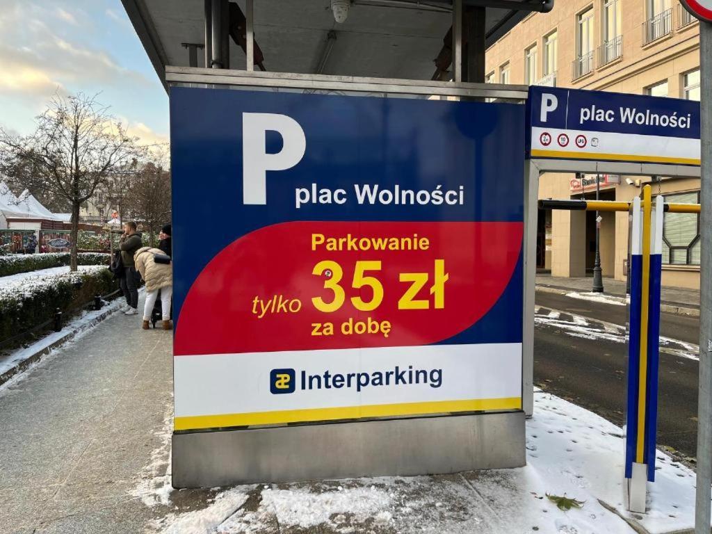 Apartament Przy Placu Wolnosci Poznań Extérieur photo